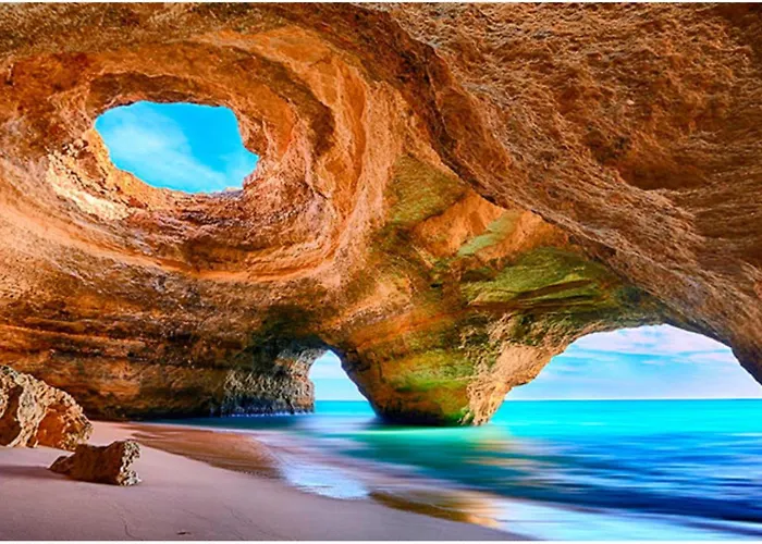 Prime Beachfront Living 2Br - Sea View, Large Balcony & Private Garage Apartment *