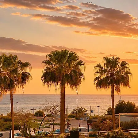 Apartman Prime Beachfront Living - Large Ocean View Balcony *