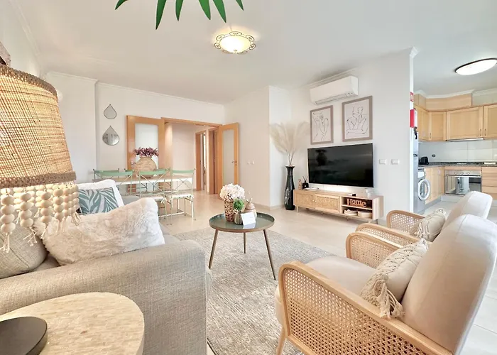 Prime Beachfront Living - Sea View, Large Balcony & Private Garage