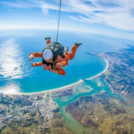 Lovely Beachfront With Aircon/wifi פורטימאו