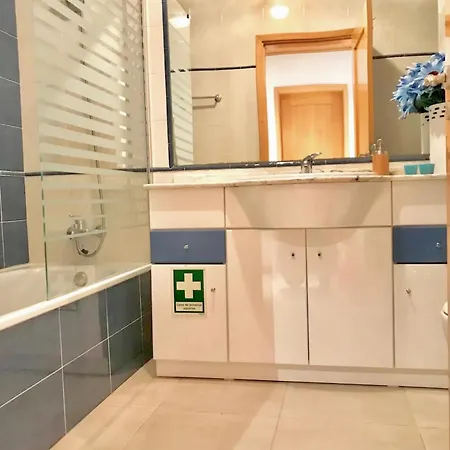 דירה Lovely Beachfront With Aircon/wifi